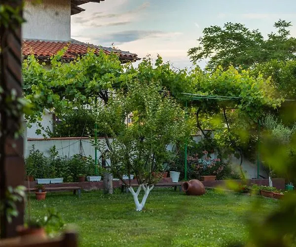 بيت ضيافة Cherry سوزوبول